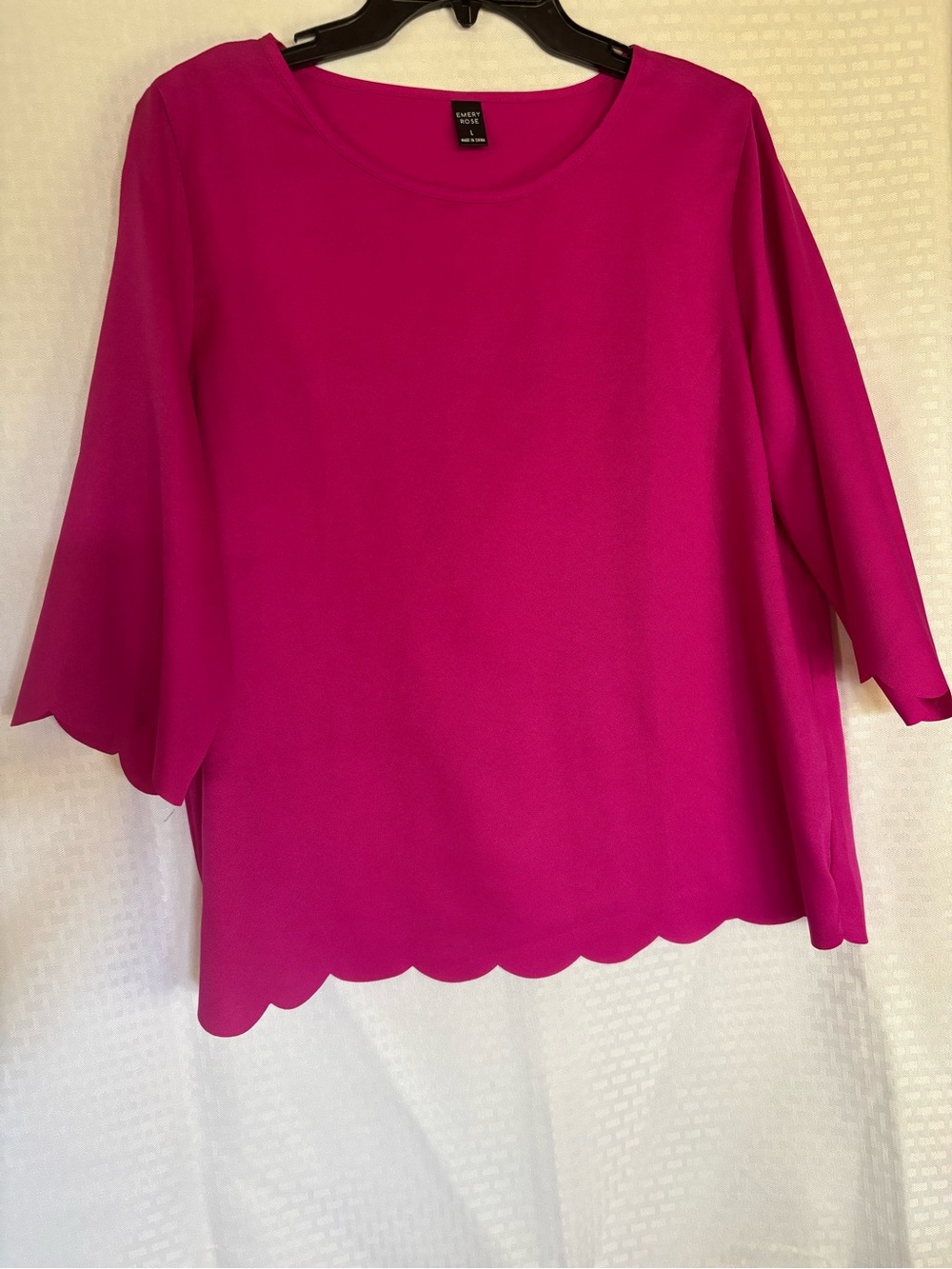 Emery Rose Bright Fuchsia Scallop-Hem Three-Quarter Sleeve Blouse